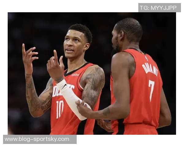 火箭半场领先鹈鹕小史密斯表现出色阿门贡献稳定普尔状态低迷