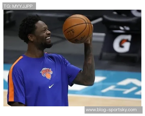 兰德尔状态火热近5场场均数据接近最佳阵容水平引发美媒关注